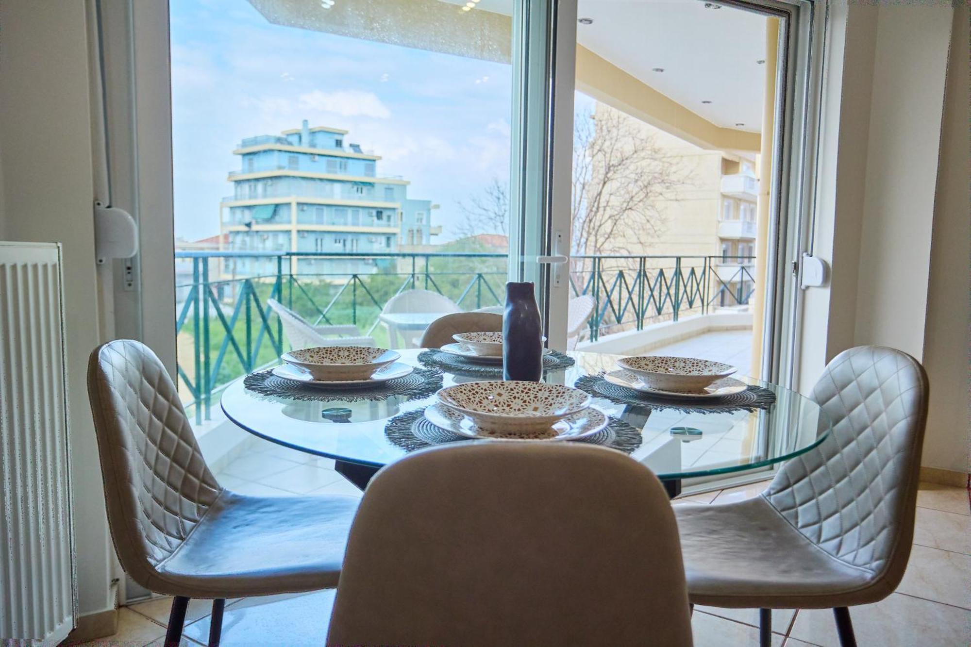 Chios Town Apartment - Heart Of Chios Town With 2 Minute Walk To The Beach Kültér fotó