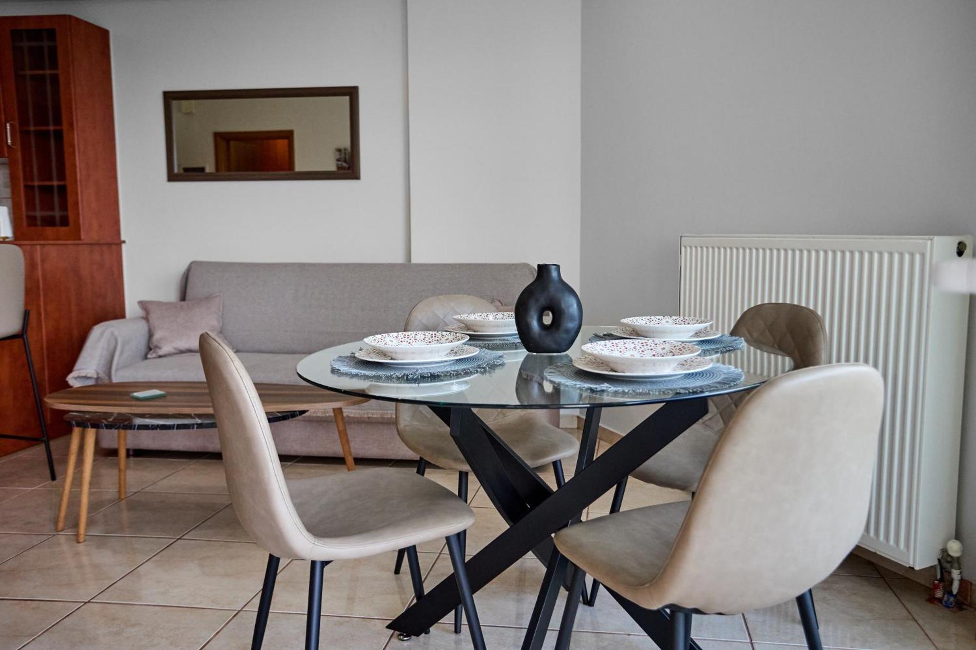 Chios Town Apartment - Heart Of Chios Town With 2 Minute Walk To The Beach Kültér fotó